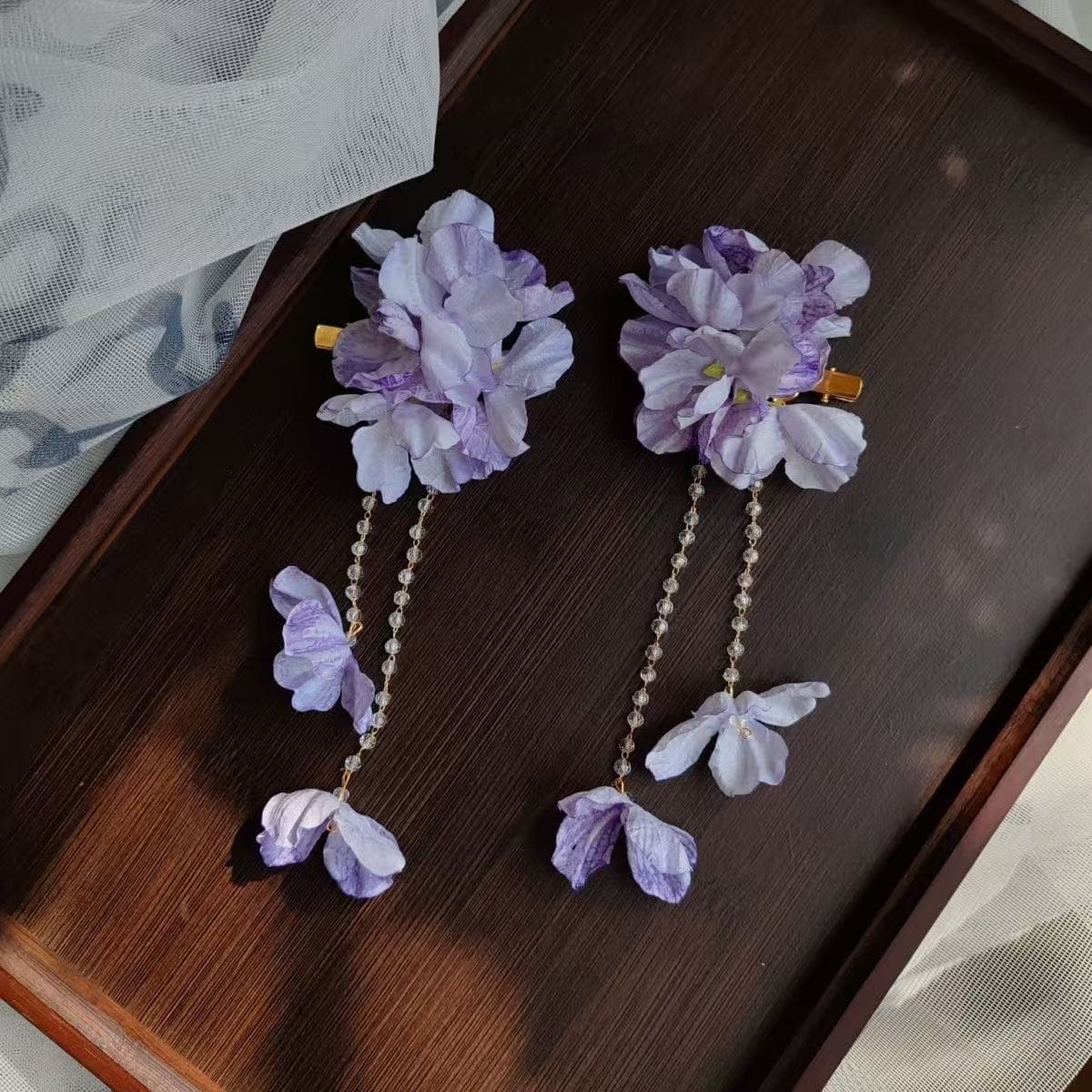 Wisteria flower single