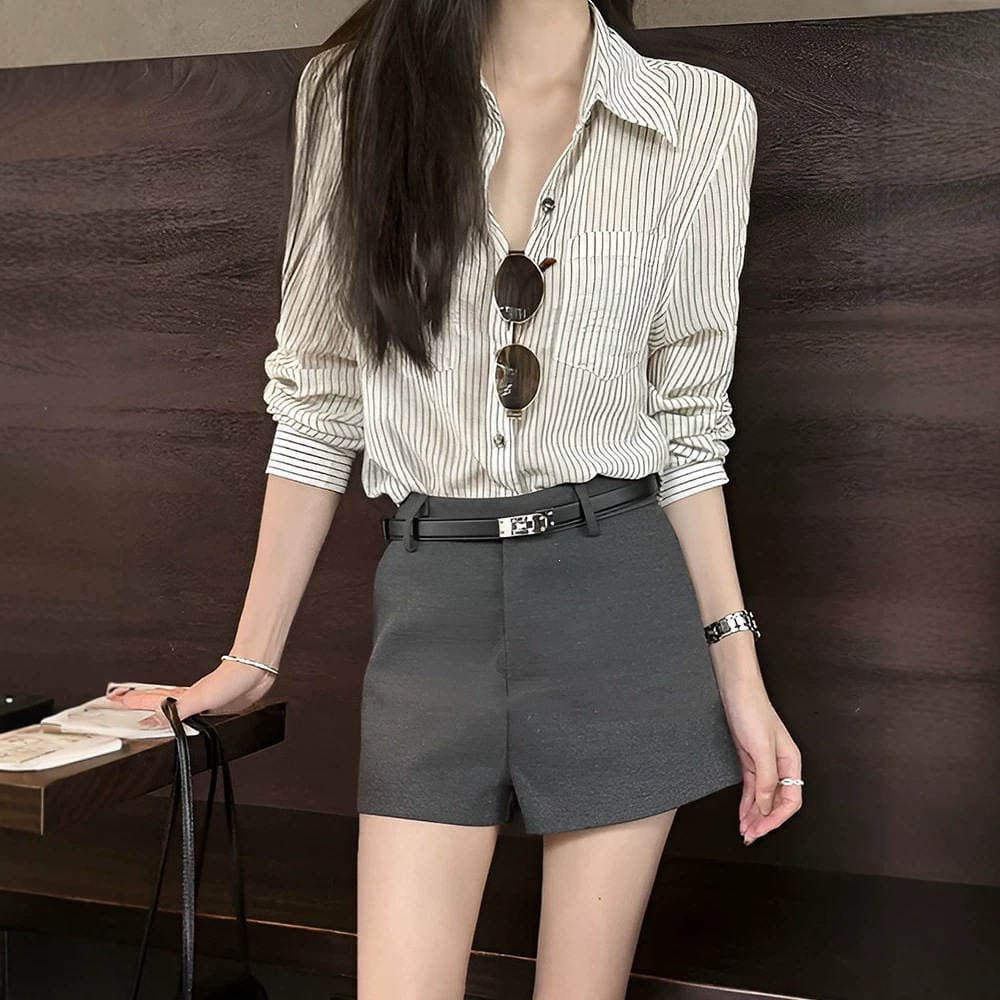 2026 New Fashion Versatile Lightweight Breathable Skin-Friendly Soft Thin Striped Shirt Suitable for Spring, Summer, and Autumn 5