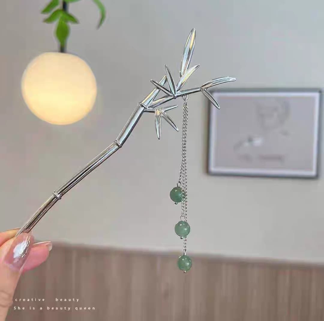 Silver bamboo tassel