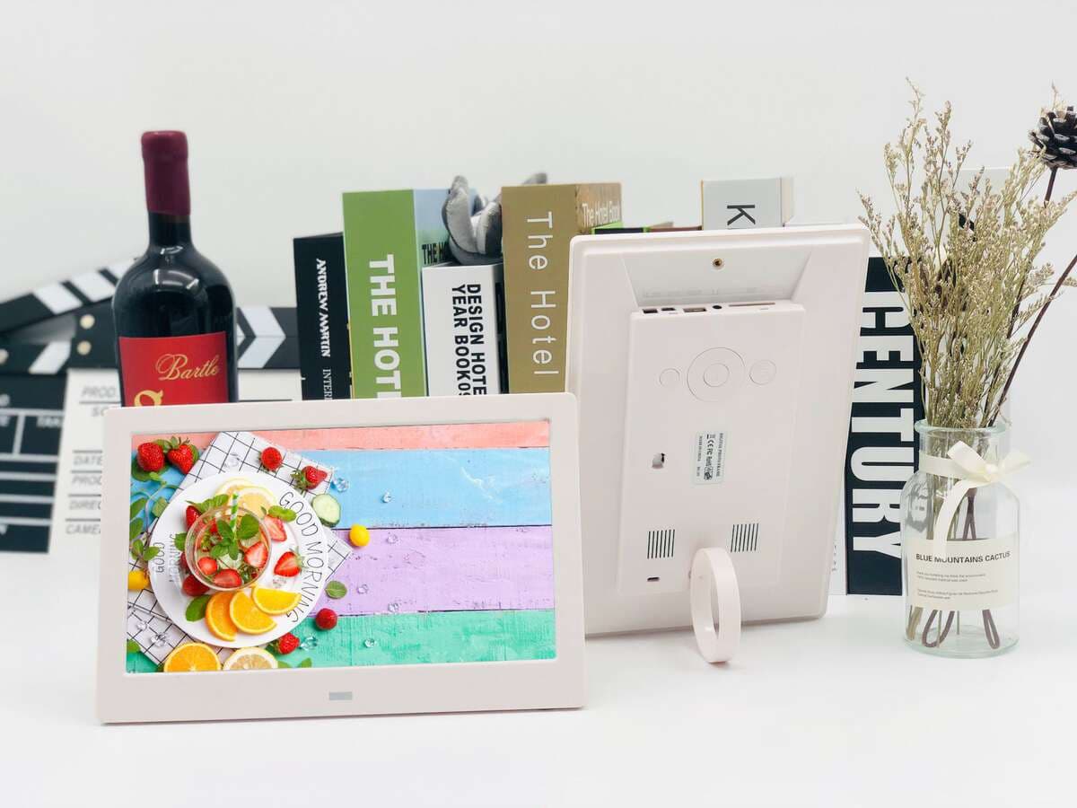 Customized 10.1inch Digital Photo Frame Advertising Machine from the Source Factory, Can Be Customized with Samples, Features, Logo, Photo Album, and Card Insertion 2
