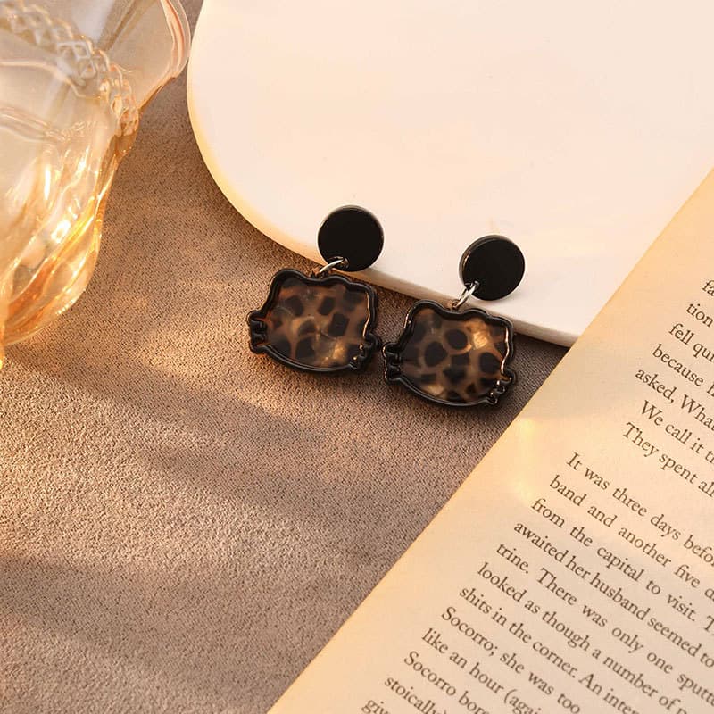 S4008-3 leopard print kitty cat model