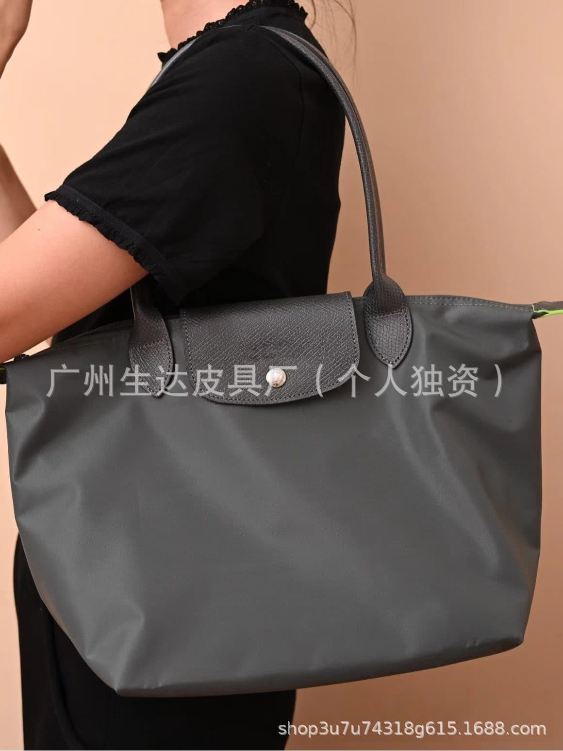 Eco-friendly graphite gray