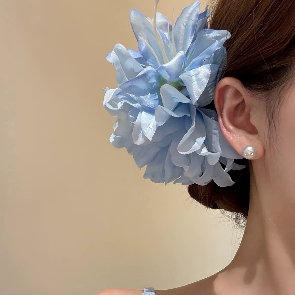 Blue peony banana clip