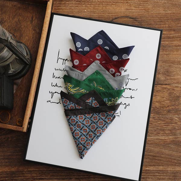 In-Stock Wholesale Vintage Double-Sided Printed Pocket Scarf, Faux Silk, Street Style, Hong Kong Style, Casual, Burgundy, Navy Blue Square Scarf