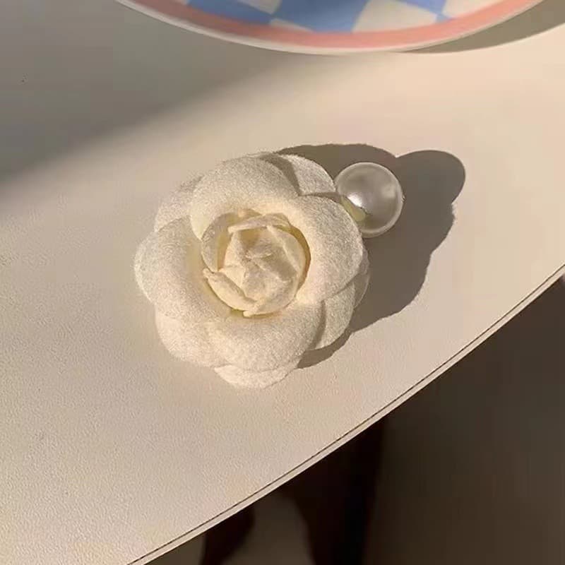 5256 rose bead hair clip-beige