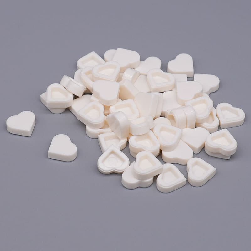 Love white [about 620 pieces in 100 grams]