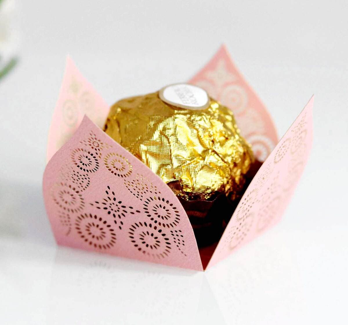 Export Amazon Laser Hollow Wedding Festival Celebration Candy Box Chocolate Decorative Paper Lace Factory Wholesale 3