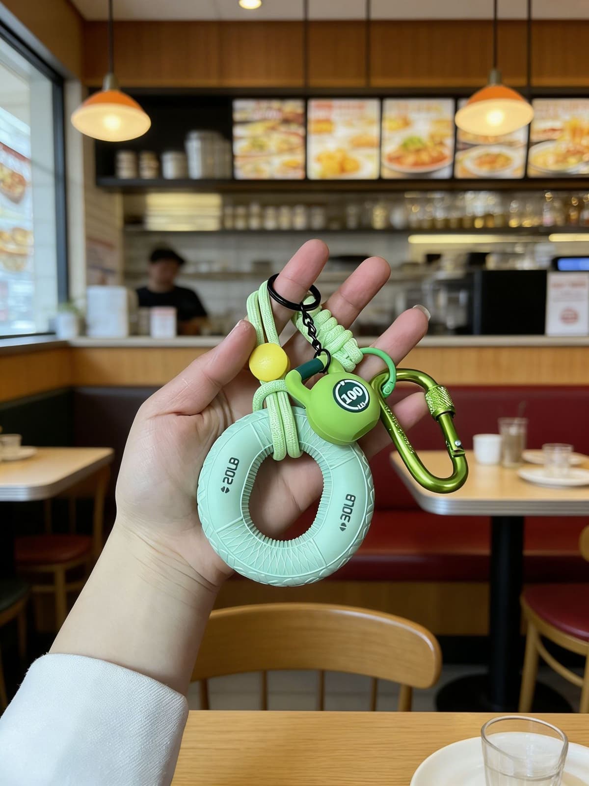 Green grip ring + lanyard + carabiner + green kettlebell