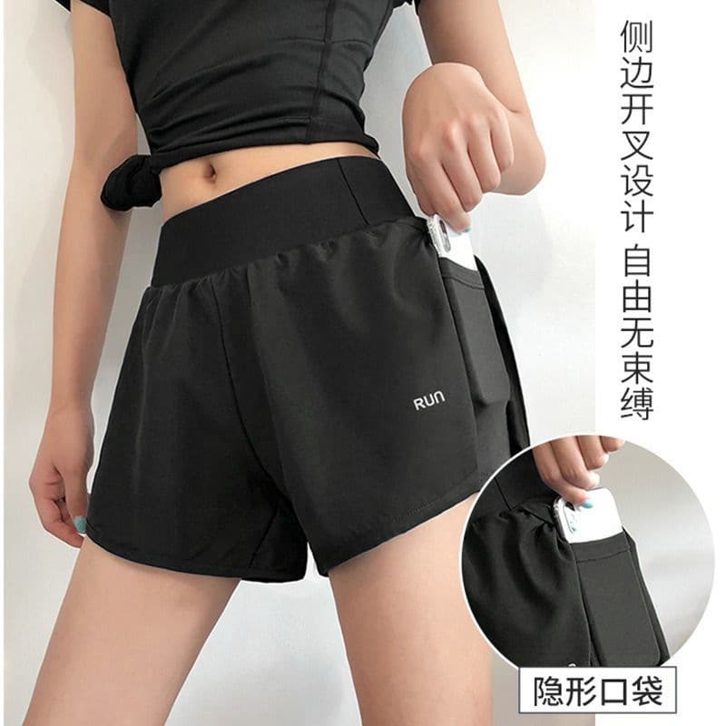 Black run shorts [with hidden pockets]