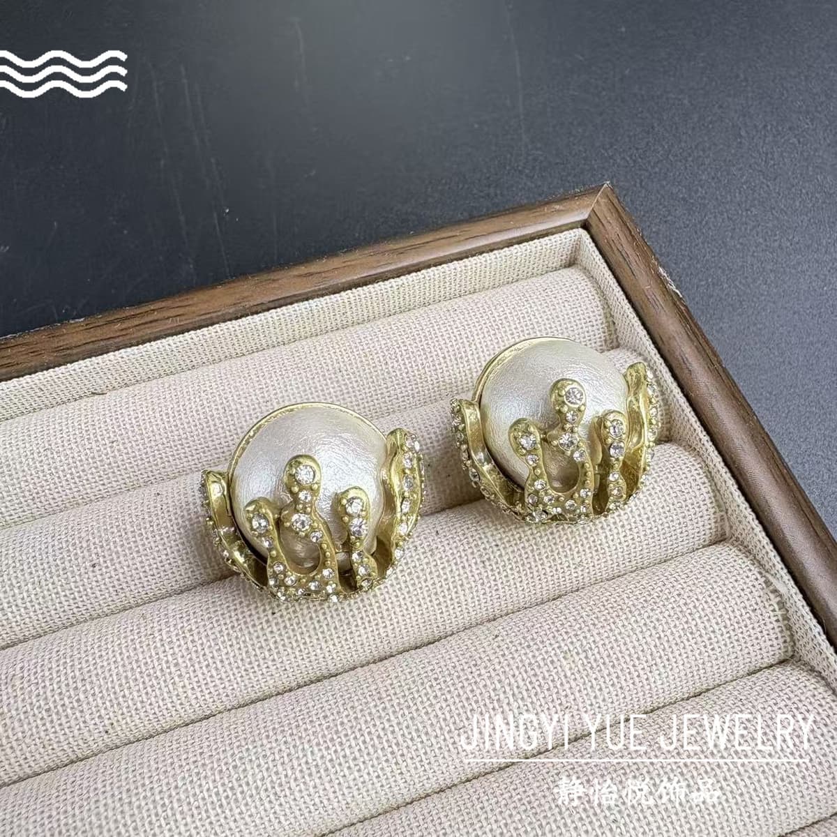 1594 earrings