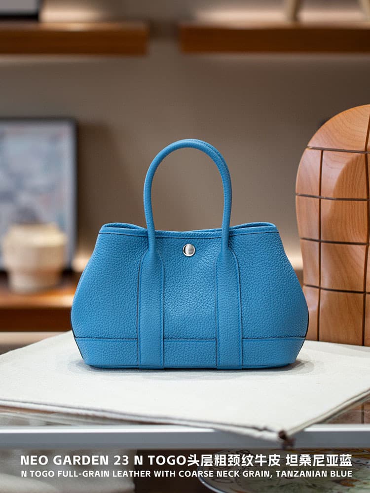 Tanzanian blue (without gift box and long shoulder strap)