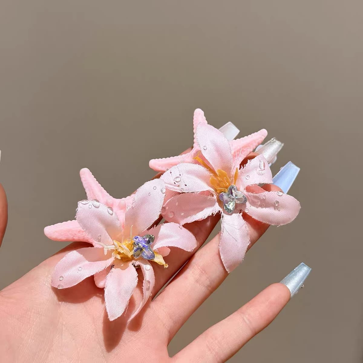 Single pink starfish hair clip