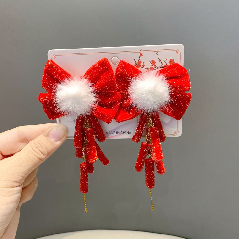 White fur ball bow tie firecracker clip