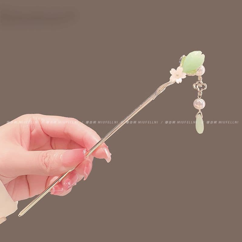 Green flower jade