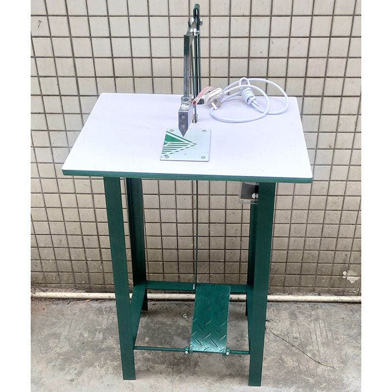Dongguan yarı avtomatik ayaq pedallı isti kəmər kəsmə maşını (tekstil avadanlığı) 3