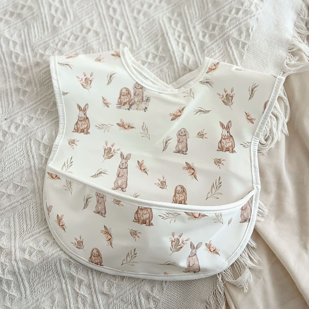 Pu three-dimensional bib plush rabbit
