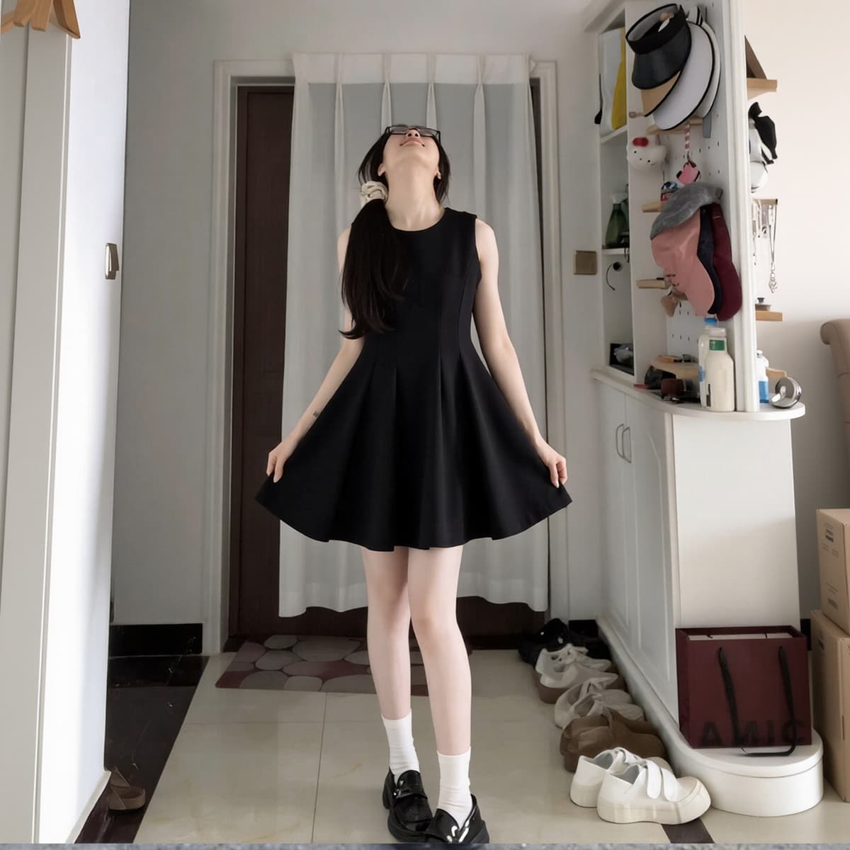 Black [sleeveless dress]