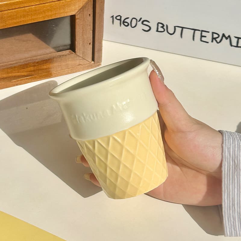 Ice cream cup-yellow