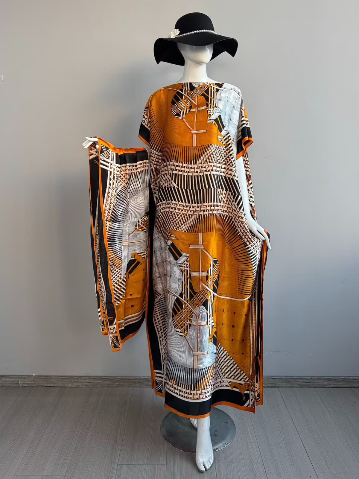 150 - accordion horse - caramel yellow/black/gray