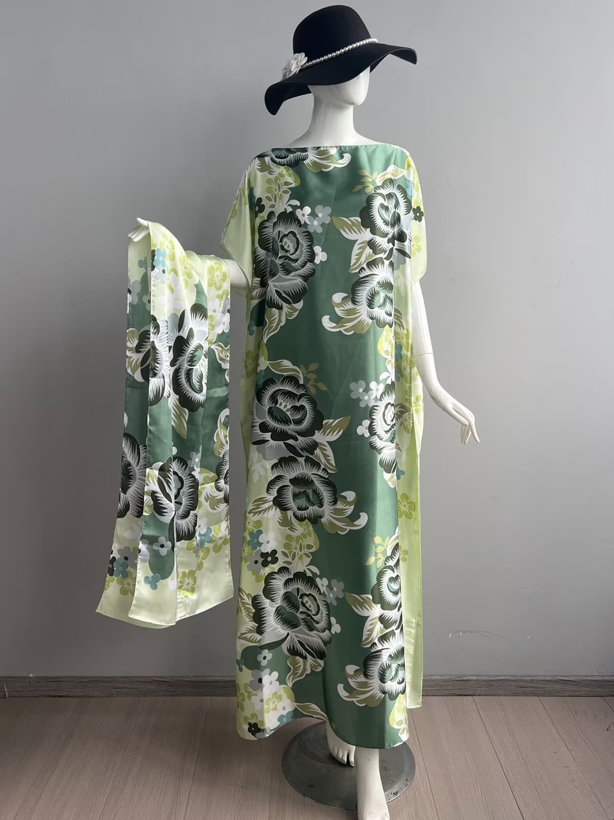 133-light summer rose-dark green white