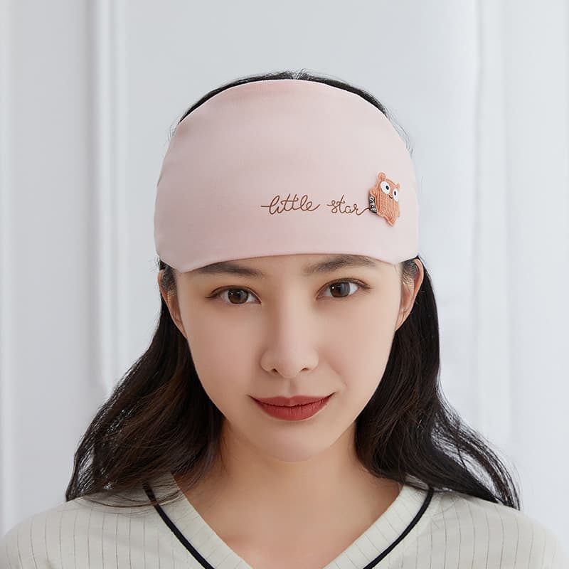Thin bear pink turban
