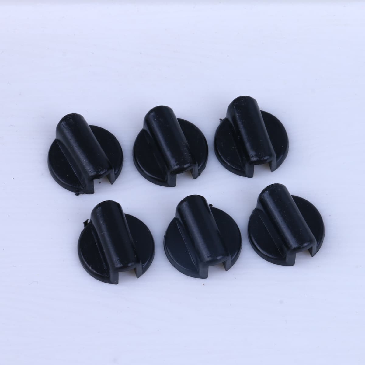 Round black base 1.2*1.2cm