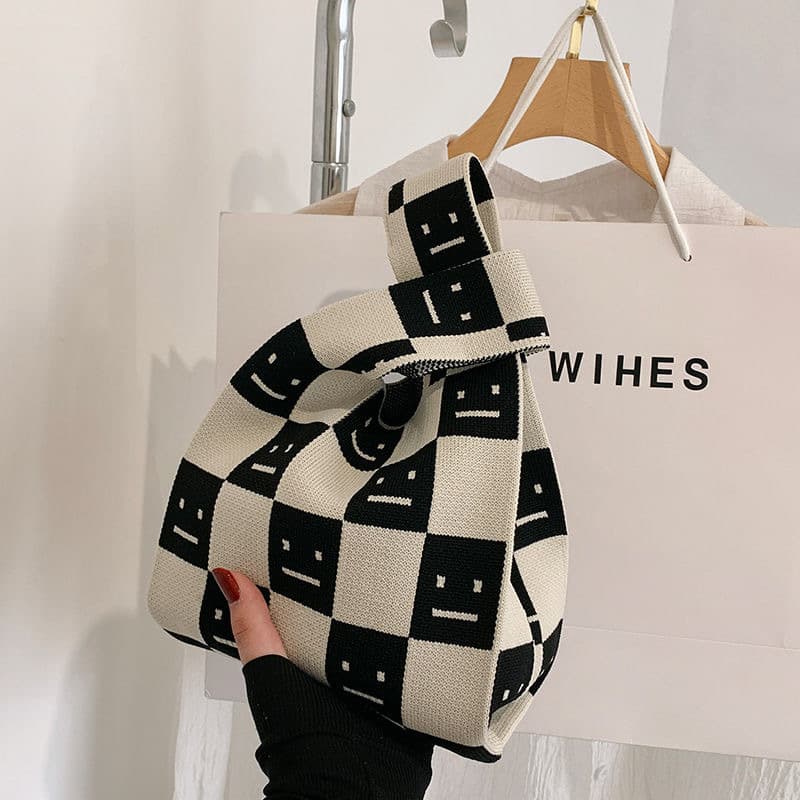 Checkered smiley-black