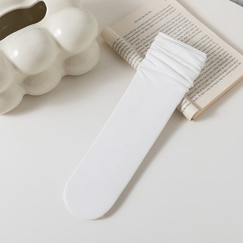 Thin pile socks-white