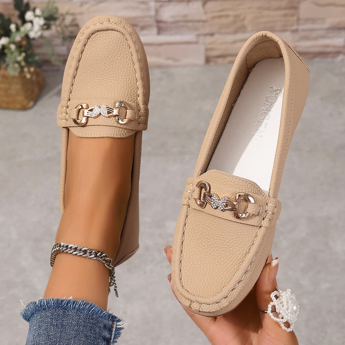 Khaki color