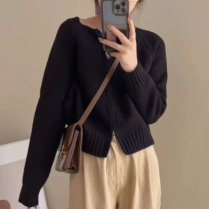 Black double zipper [yang yang shijia]