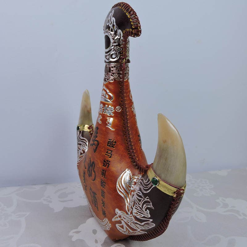 Inner Mongolia Specialty leather pot wine distilled milk wine 16 degrees 500ml real horn leather bag horse milk wine hand sewing 4