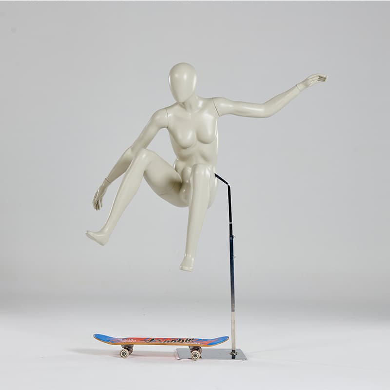 Skateboard girl-1