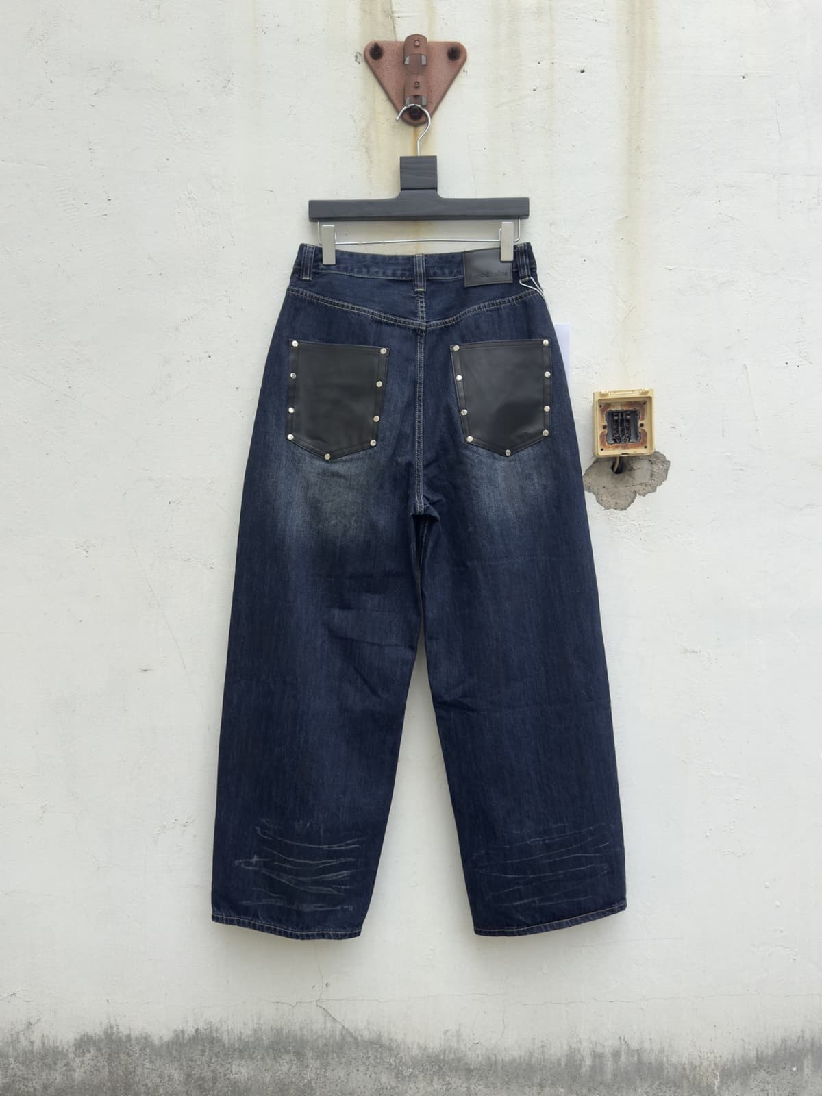 Ac19 - pocket blue black