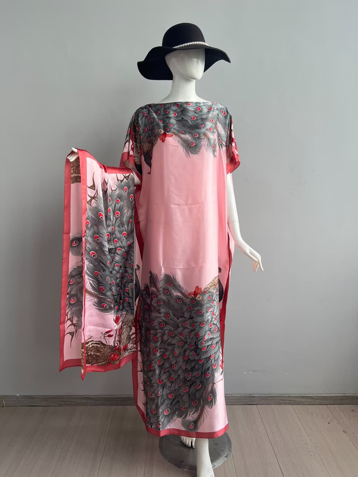 241-peacock-light pink gray