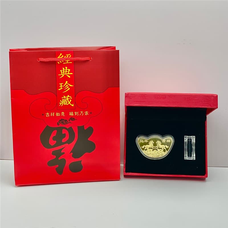 Auspicious horse year ornaments + gift box