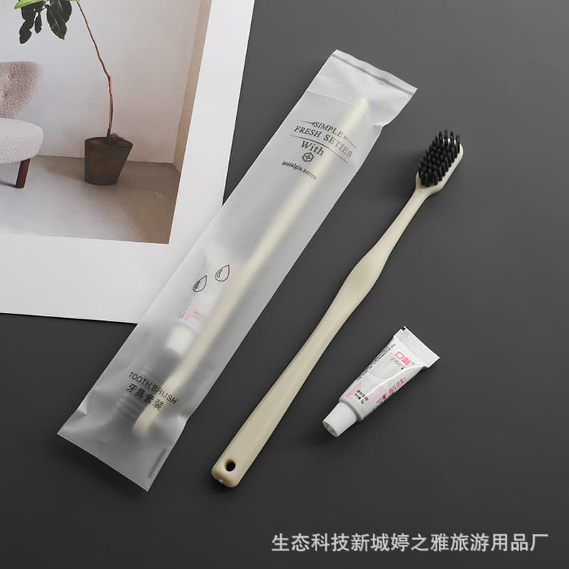 Soft film packaging + small waist toothbrush + [toothpaste with lid]