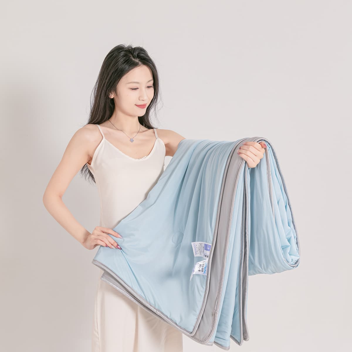 Double spelling blue and gray [silky - can sleep naked]