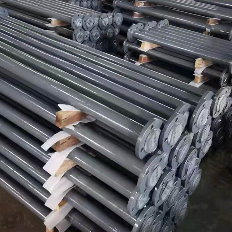 Karbon poladdan hazırlanmış, flüorpolimer (PTFE) astarlı borular və fitinqlər, üçtərəfli, dördtərəfli və dirsəklər daxil olmaqla, sənaye istifadəsi üçün 2