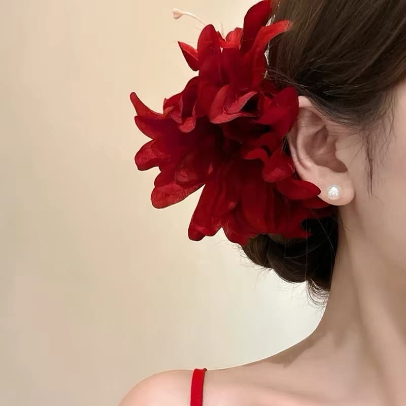 Red peony banana clip