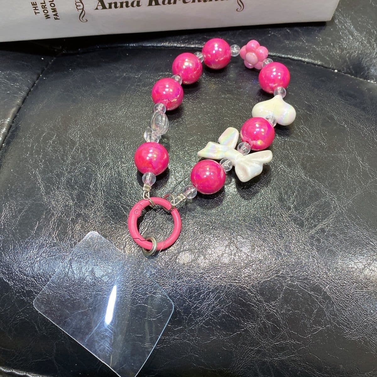 Small flower beaded mobile phone chain red