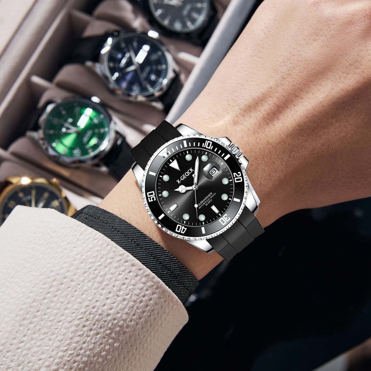 Black silicone band