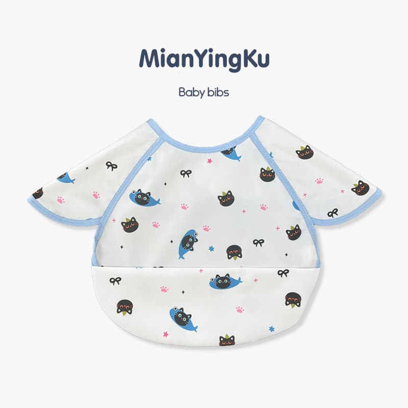 Danish bib black cat