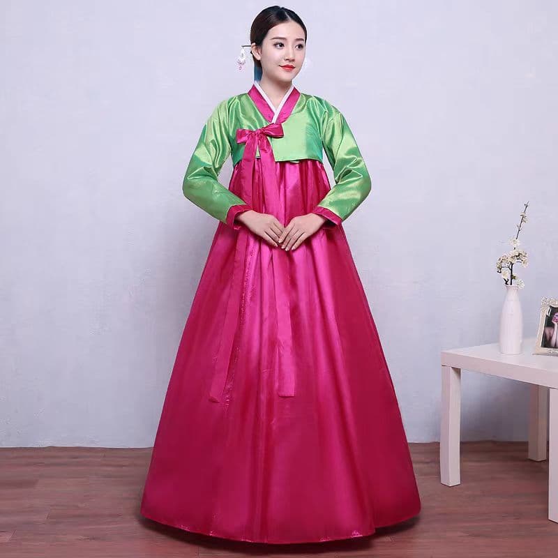 Green clothes + rose skirt