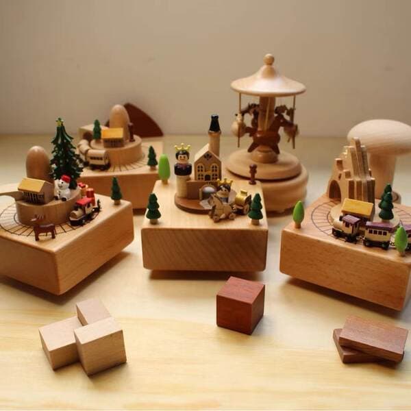 Wholesale Music Box Wooden Music Box Coil Girls Birthday Gift Music Ornaments Music Box Valentine's Day Gift