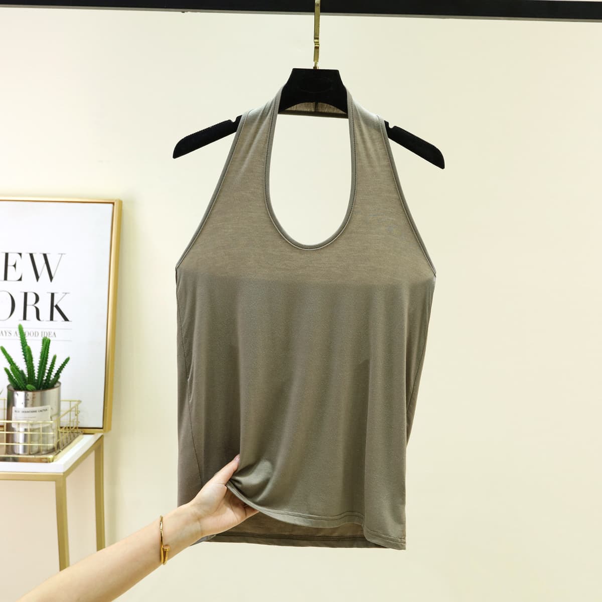 Gray green