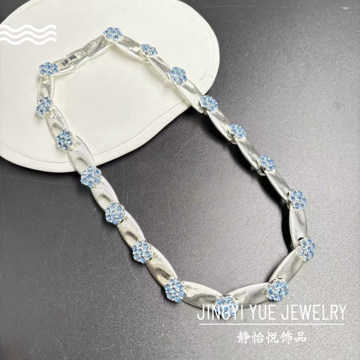 1598 necklace