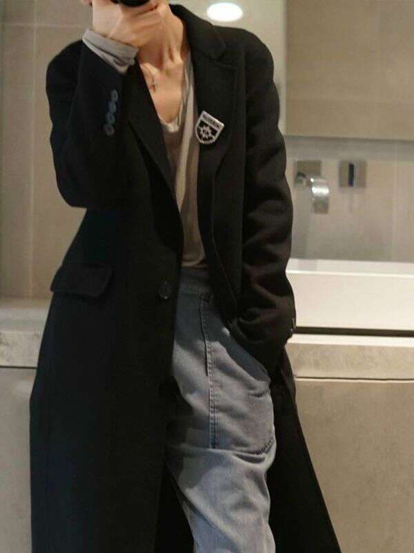 2023 autumn and winter new high-end handmade black Hepburn style double-sided cashmere coat Women's Mid-length woolen coat 1