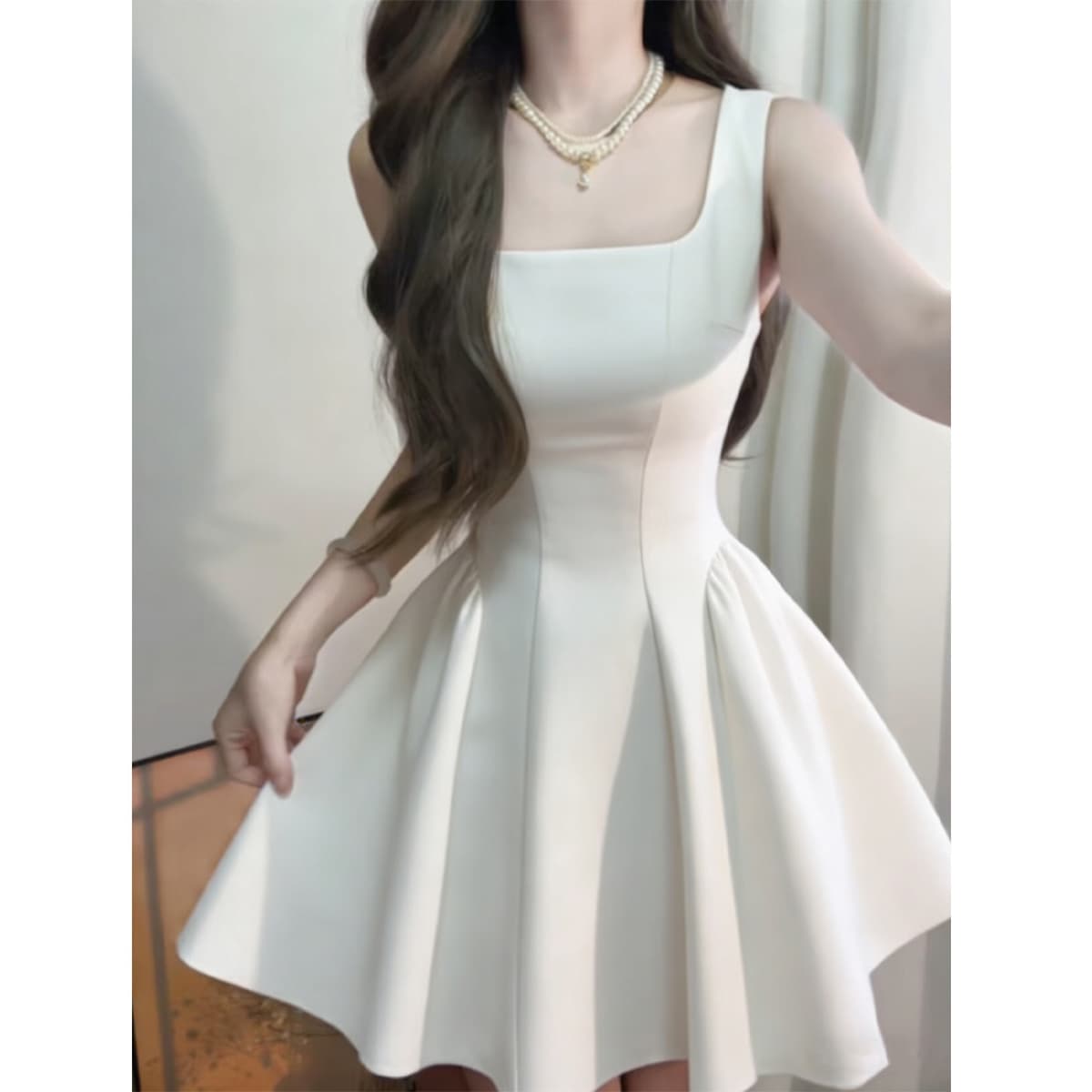Apricot white [short suspender skirt]