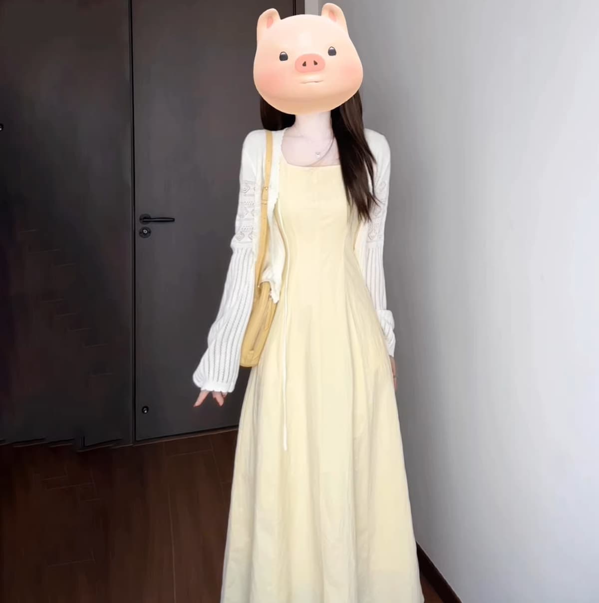 Lemon yellow [long suspender skirt]