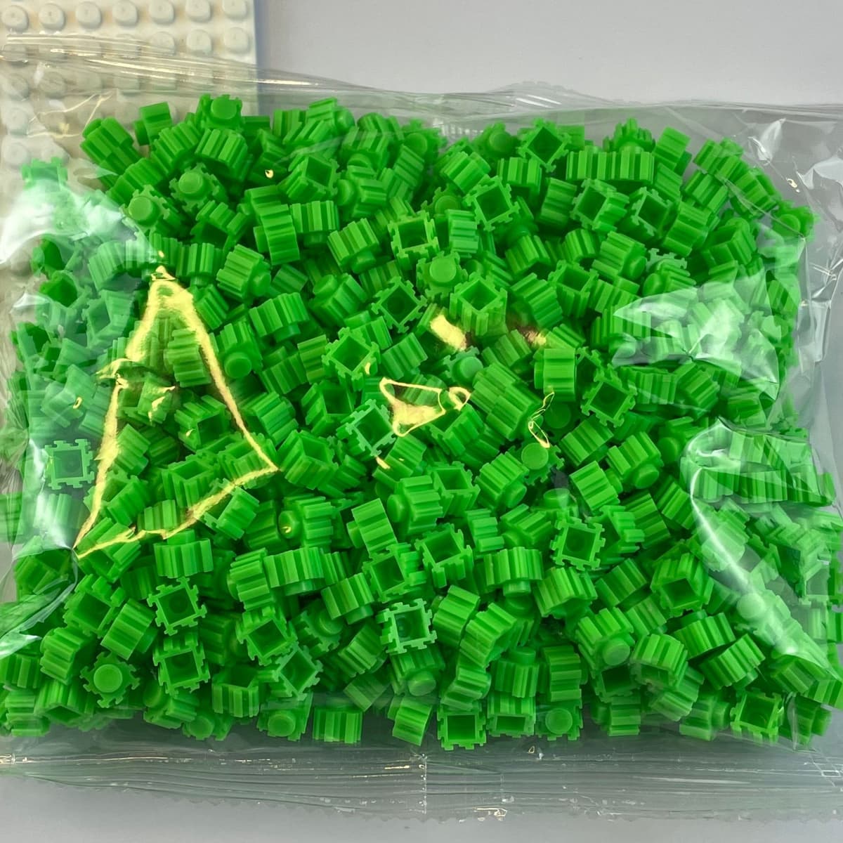 550 pieces of fruit green